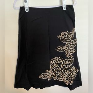 EUC White House Black Market A-line Midi Skirt in Women’s Size 8